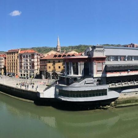 Old Town & River Bilbao Exteriör bild