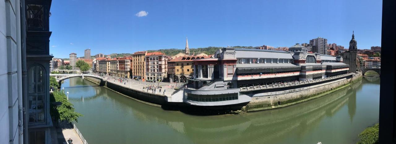Old Town & River Bilbao Exteriör bild